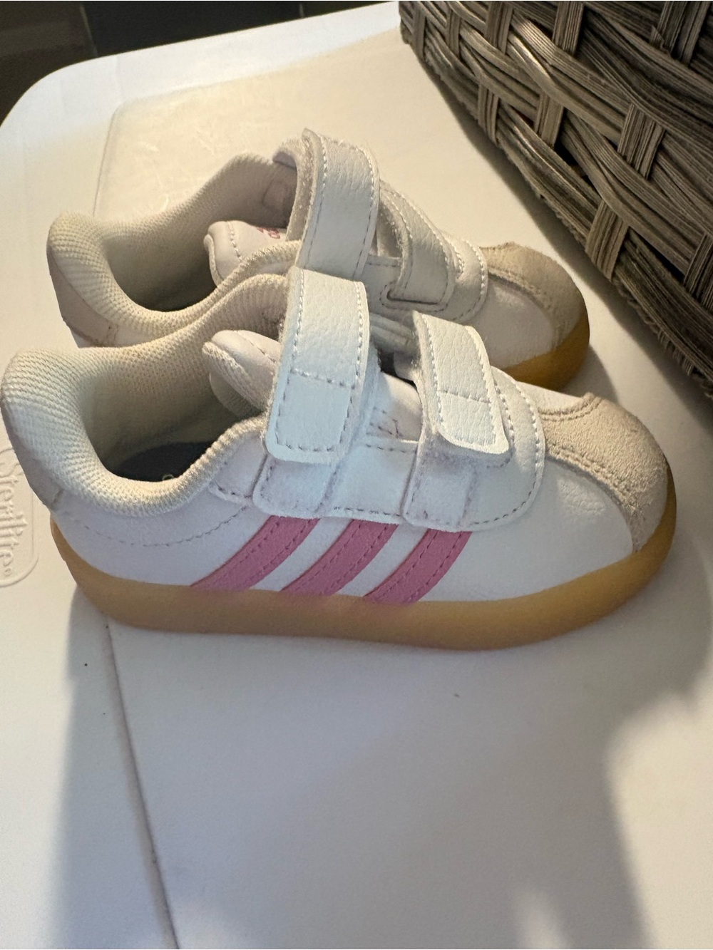 adidas White Kids Sneakers with Pink Stripes and Gum Sole